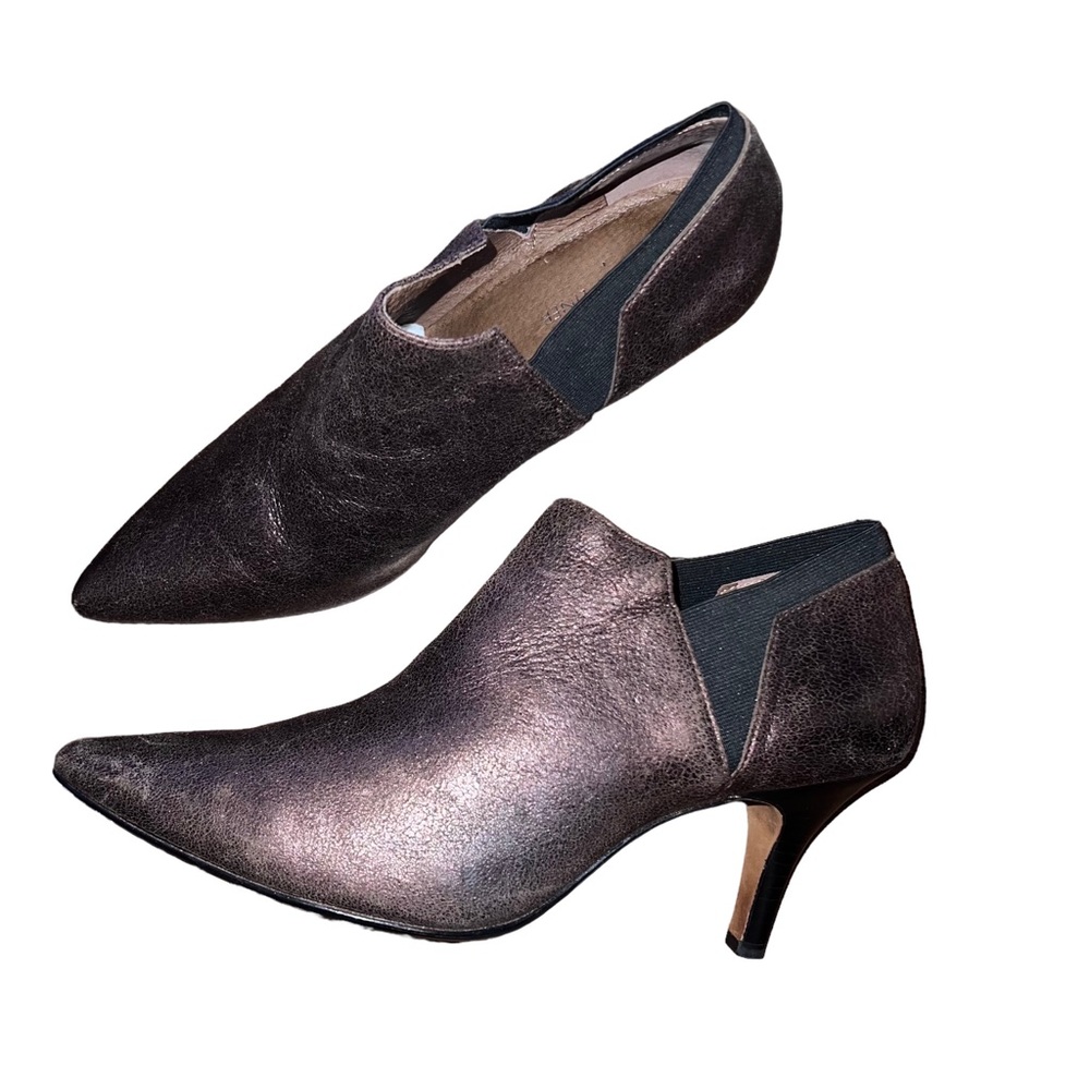 Donald J. Pliner Tillie Ankle Booties